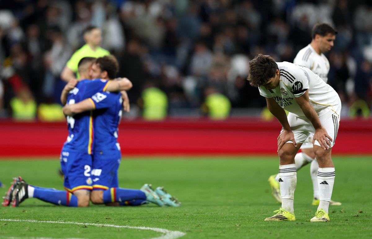 Real Madrid slip four points behind Barcelona in La Liga after latest match result