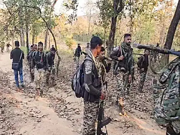 woman-naxal-killed-rifle-recovered-in-bijapur-encounter-security-forces-continue-anti-naxal-operation